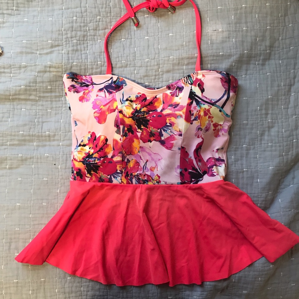 Limericki Peplum Tankini